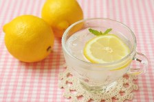 塩レモンのように、レモンを調味料として使うくらいレモンの栄養効果はすばらしい