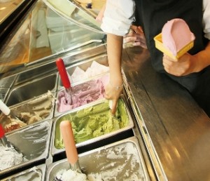 アイスクリームには賞味期限がないと言いますが家庭用冷蔵庫では？