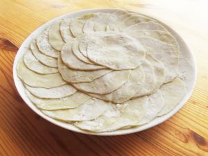 あさイチ　餃子の皮のレシピ　アップルパイ・八つ橋・バラの包み方